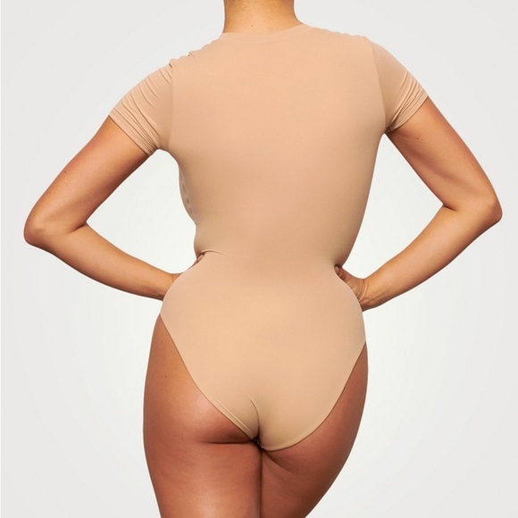 Skims Tan T shirt Bodysuit - Picture 3 of 5